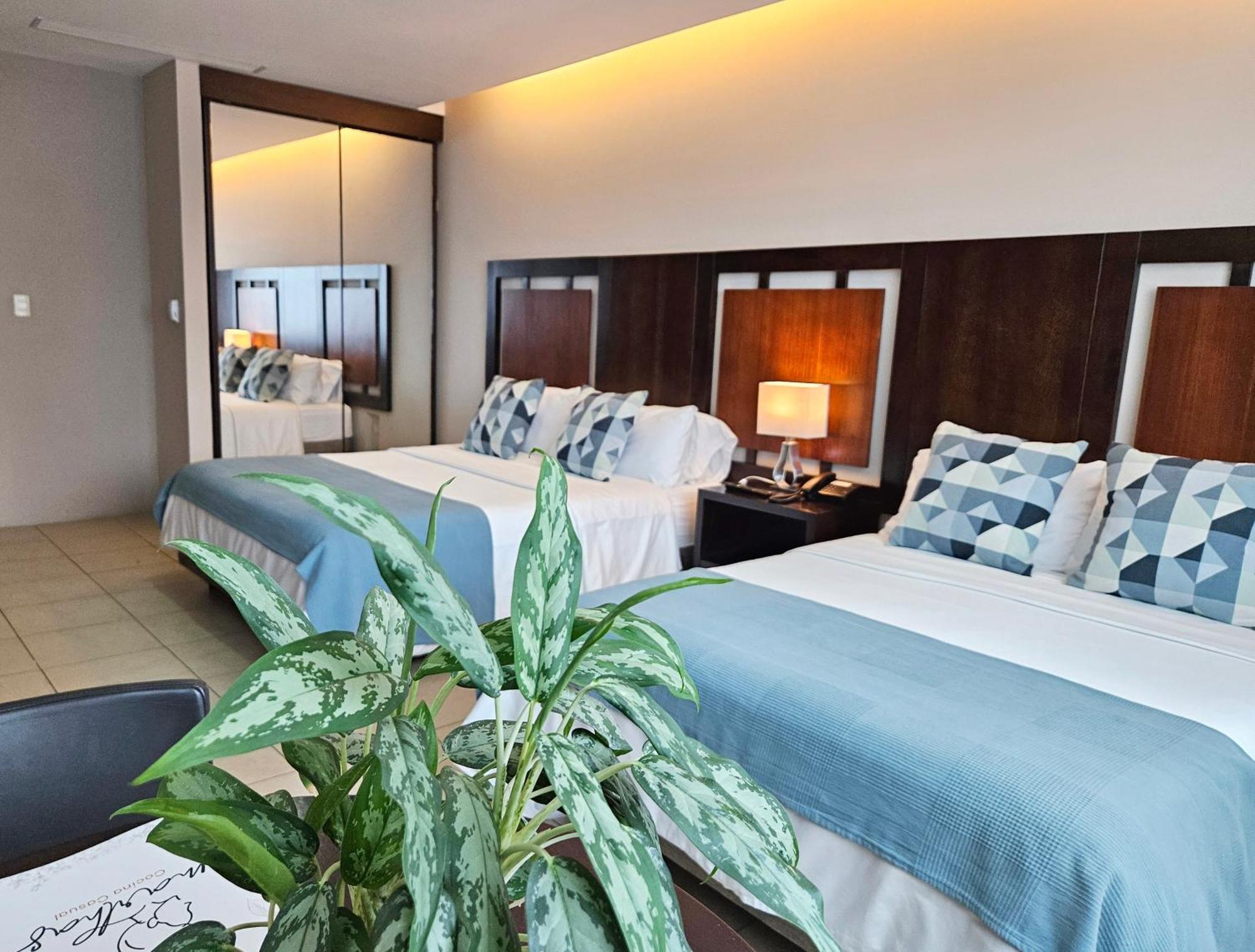 Hotel Perla Spondylus Манта Экстерьер фото